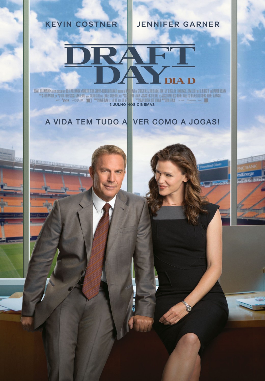 Draft Day 2014 720P Bluray 850Mb Shaanig Com