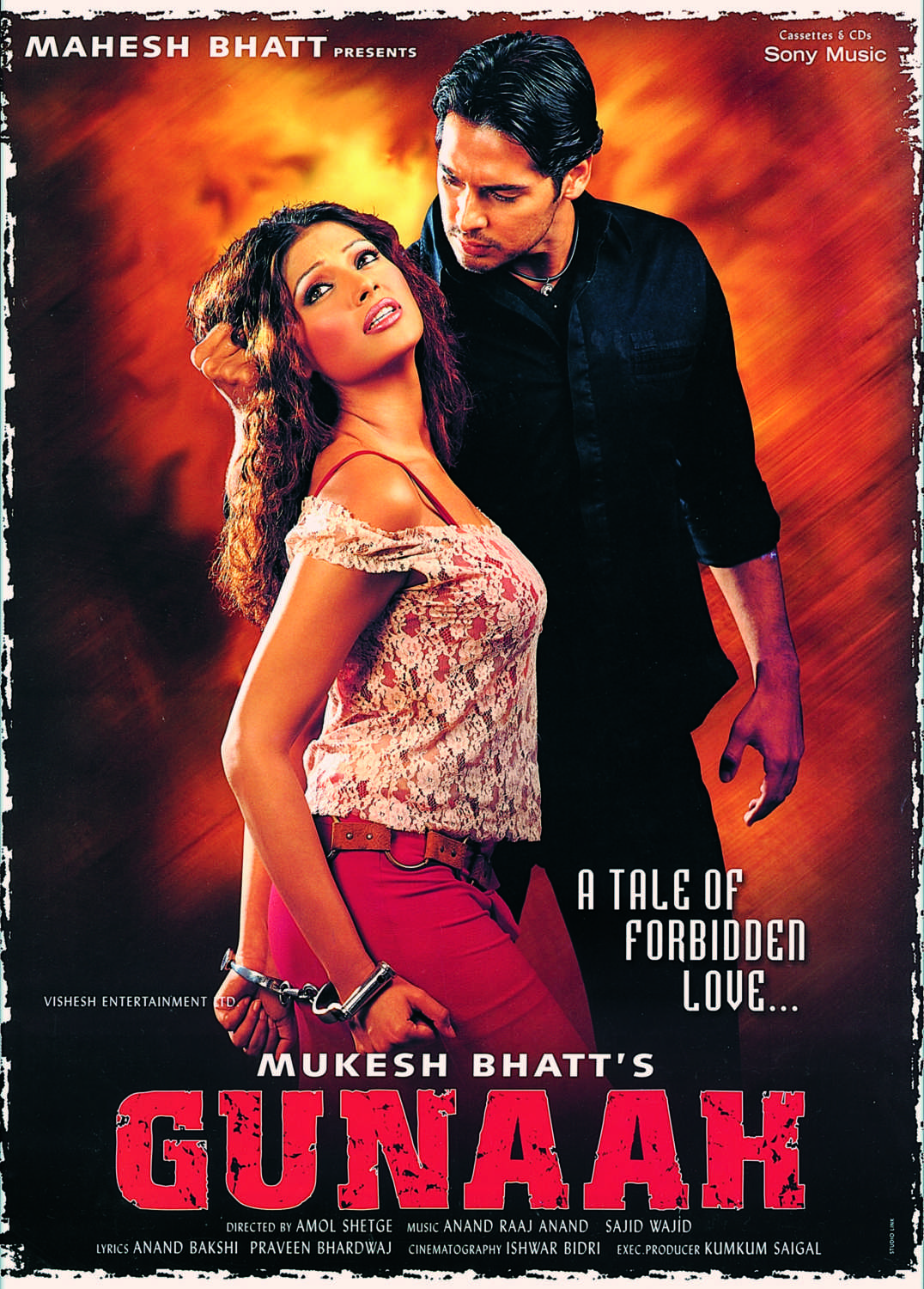 Gunaah (2002) Hindi 720P Amzn Webrip X264 Aac - Mkvcinemas